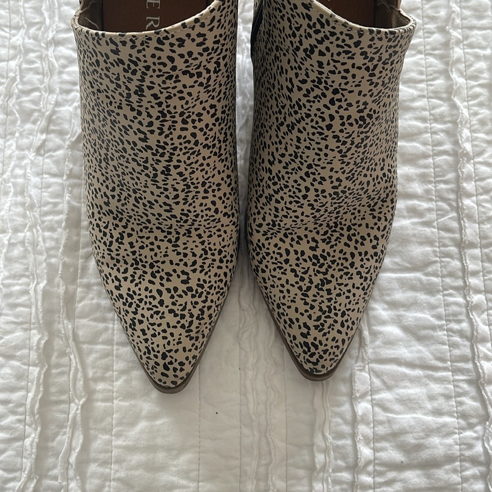 Spotted Pointed Toe Booties - Picture 3 of 5